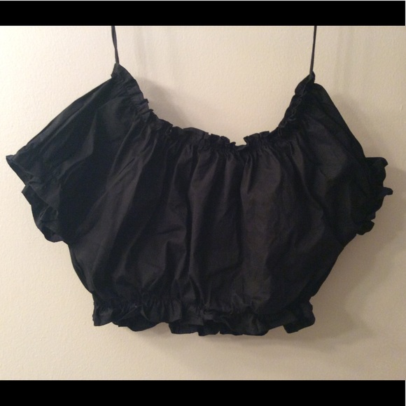 Embroidered belly top with flower detail size M! - Picture 4 of 4