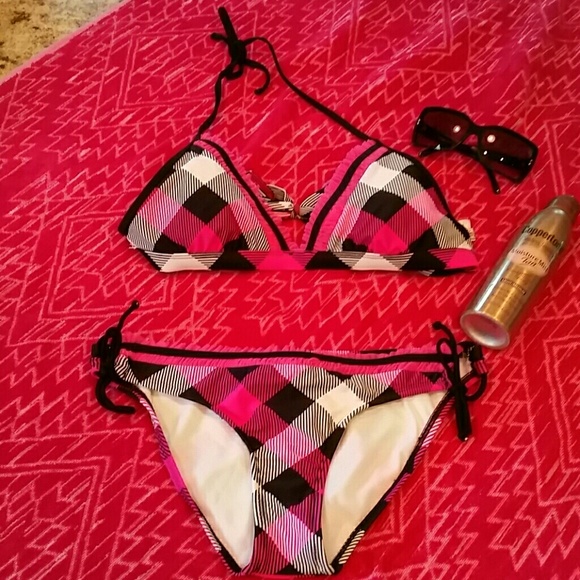 Hobie black plaid bikini Asian miami beach restaurant