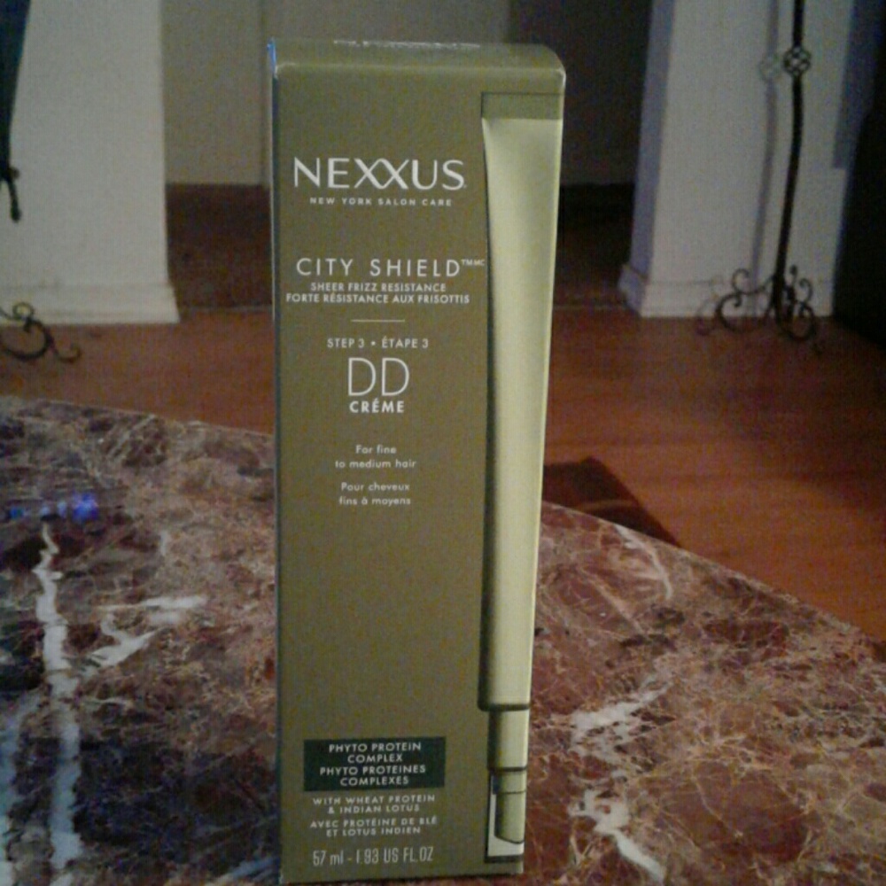 Nexxus City Shield Sheer Frizz Resistance