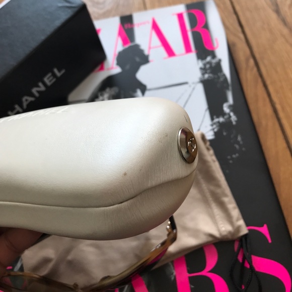 Chanel Pearl Sunglasses - Picture 6 of 8