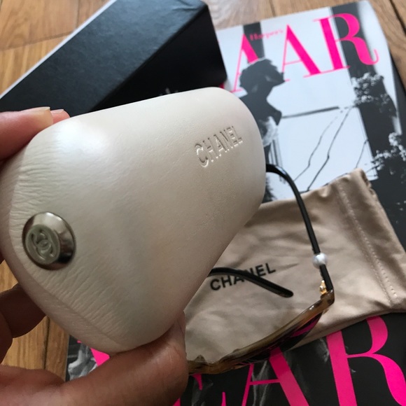 Chanel Pearl Sunglasses - Picture 7 of 8