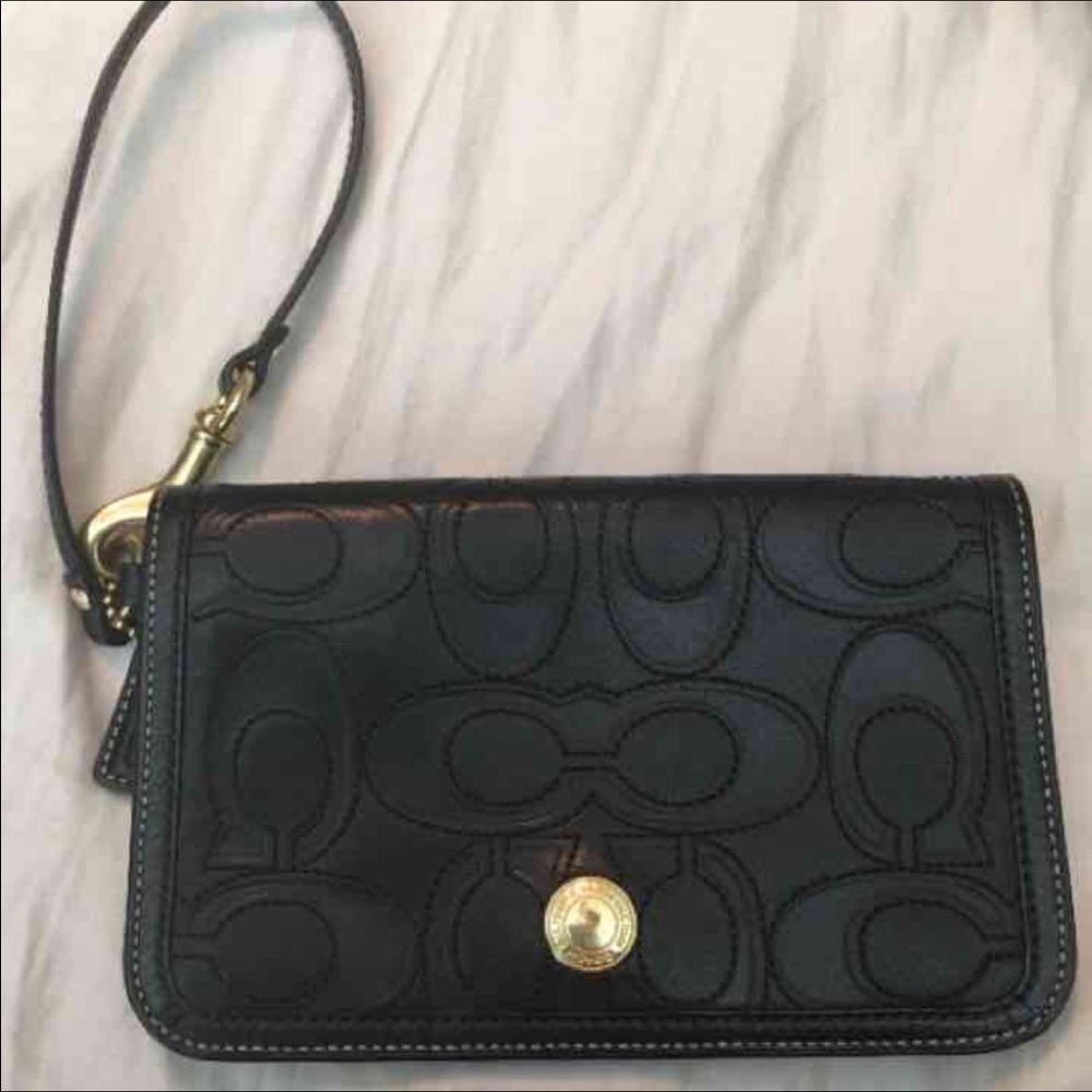 Coach wristlet-FINAL PRICE