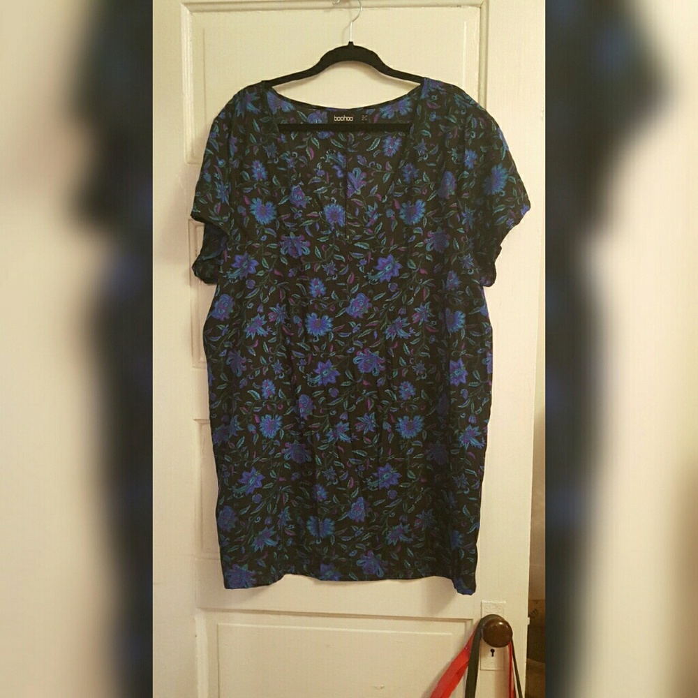 Boohoo Violet Paisley Floral Shift Dress