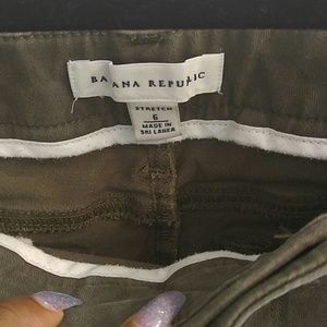 Banana Republic Pants - Banana Republic Green Khaki Stretch Pants Banana Republic Pants - Banana Republic Green Khaki Stretch Pants