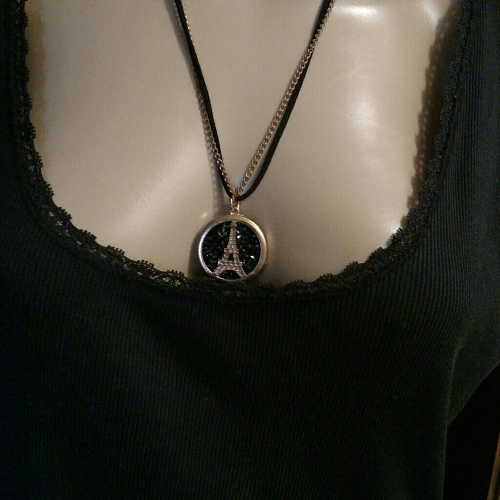 Paris Eiffel Tower Necklace !!!!
