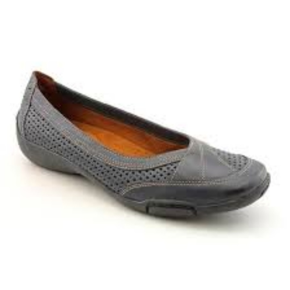 10w Leather slip on loafer