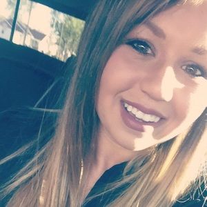 Meet your Posher, Brittney