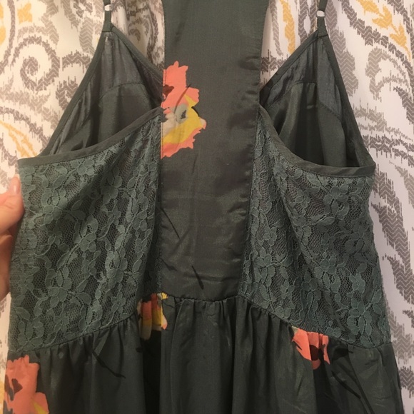 Blue racerback polyester and lace floral dress - Picture 4 of 4