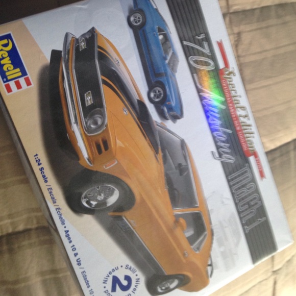 Revell Other - Model 1:24 scale 70s mustang