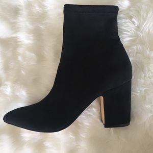 Steve Madden • Black Lolli Boots