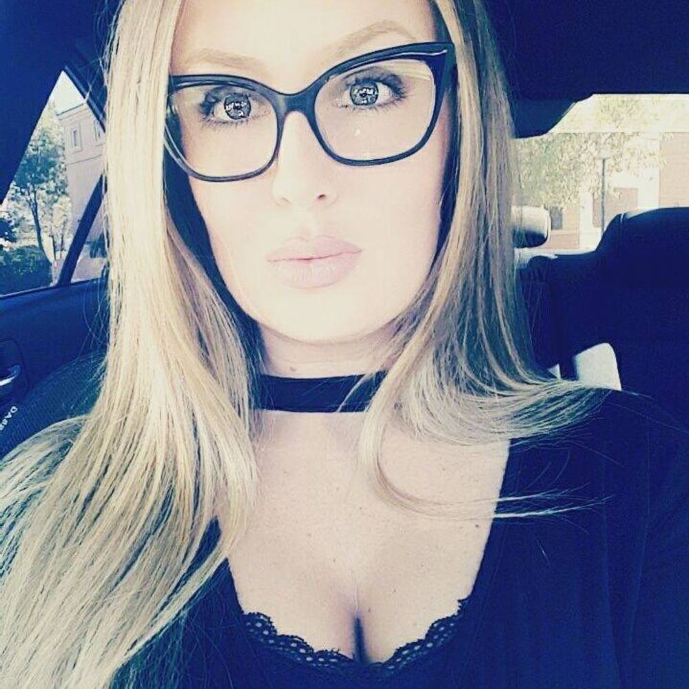 Meet your Posher, Jennifer