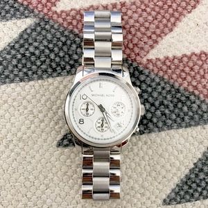 ⌚️✨Michael Kors Watch ✨⌚️