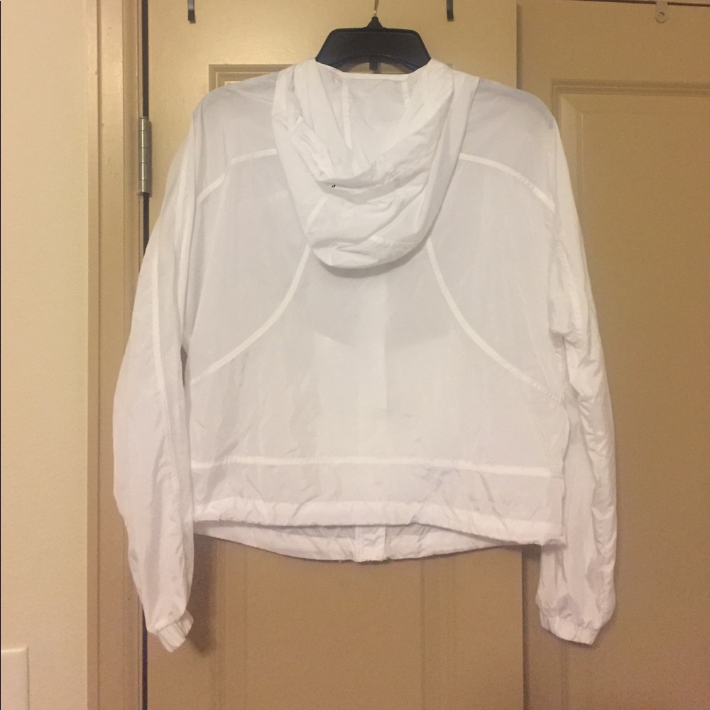 Running Jacket 🏃💦 - Picture 3 of 3