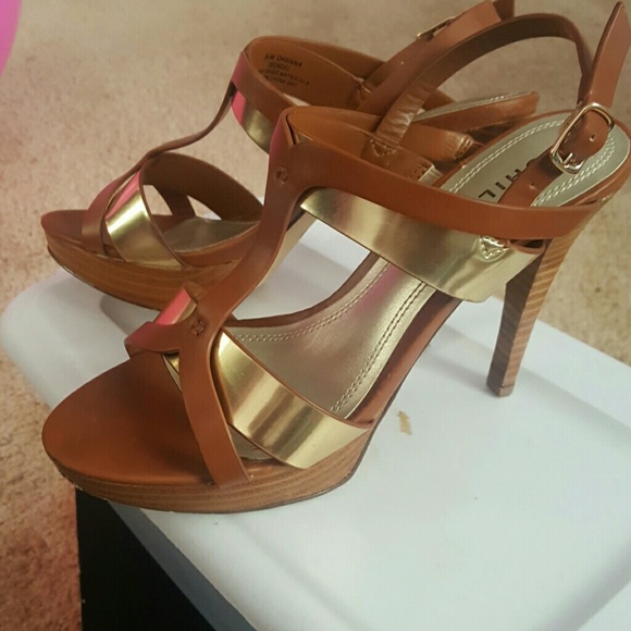 Shoes - Picture 2 of 2