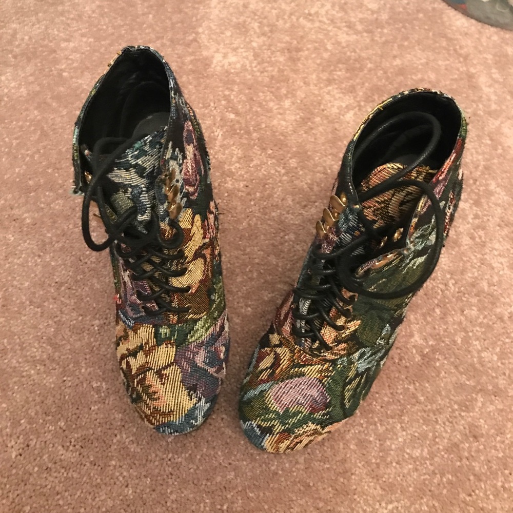 Floral Lace up Booties