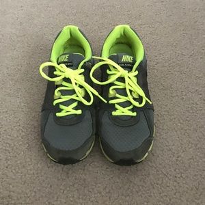 Nike Dual Fusion ST 2 sneakers