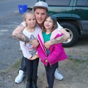 Meet your Posher, Dustin