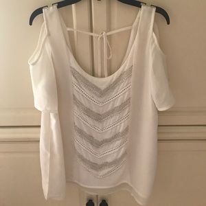 Miss Me cold shoulder top new w/o tag