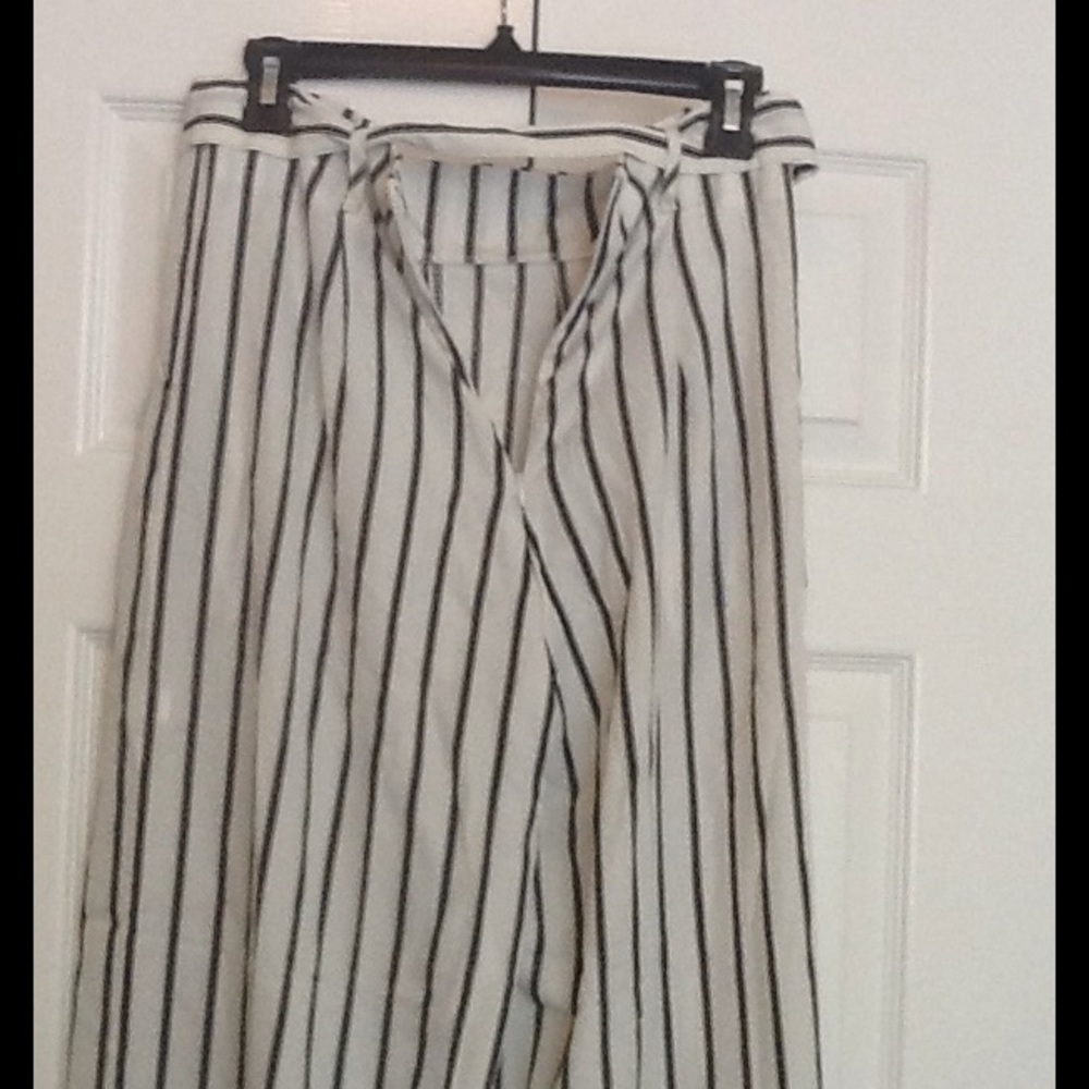 ⚡️Flash sale🎉HP 8/10/17🎉Gorgeous Palazzo pants😎 - Picture 3 of 4