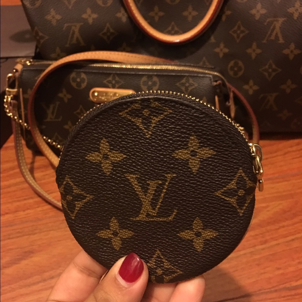 Round coin purse