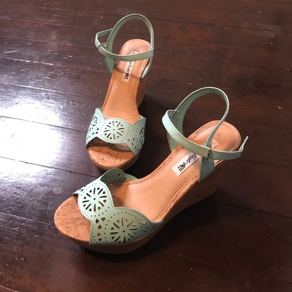 American eagle summer wedges