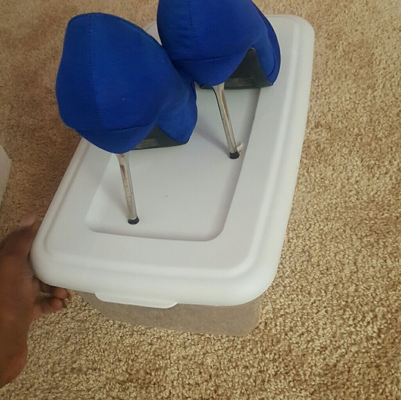 Sometimes blue - Picture 3 of 3