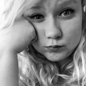 Meet your Posher, Kaela