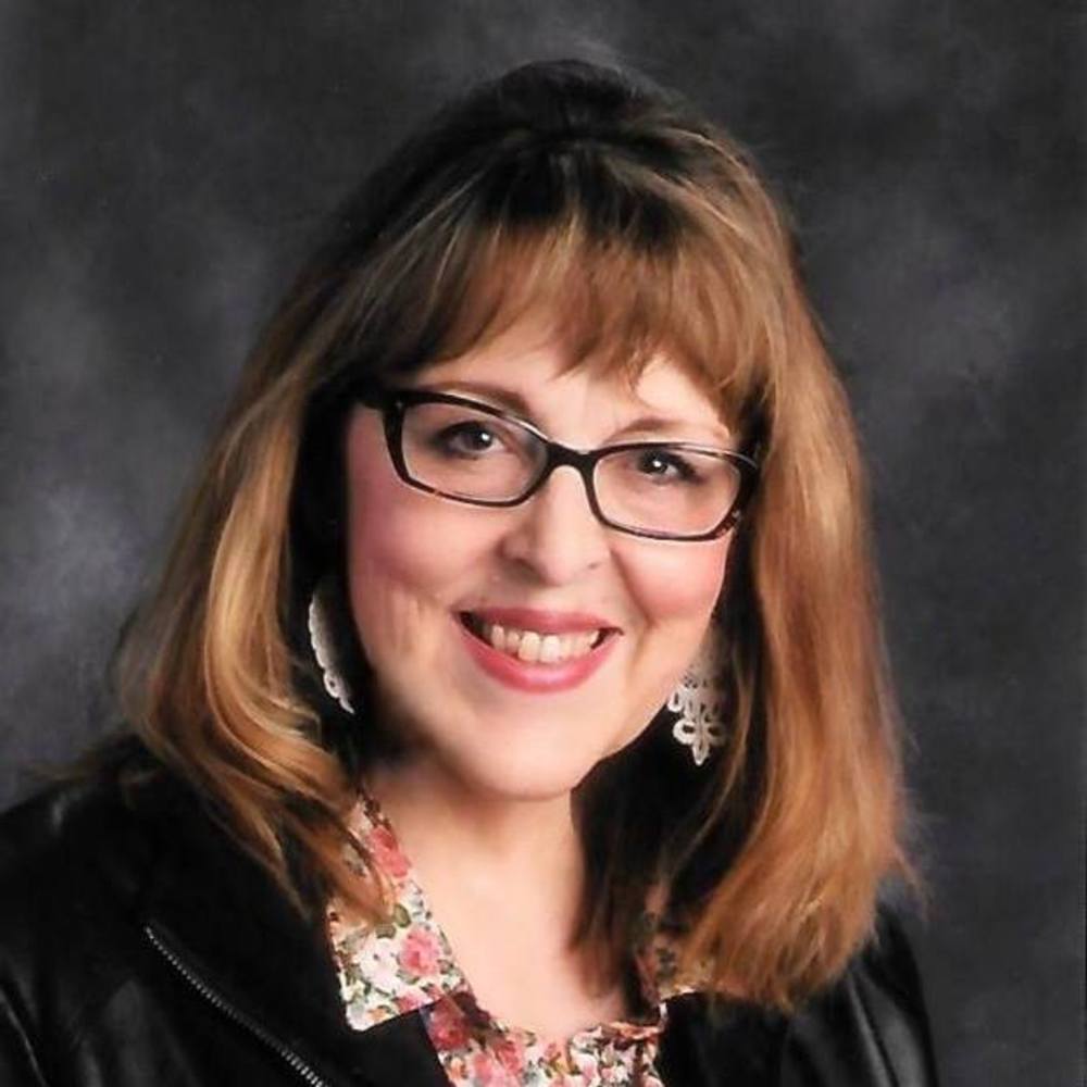 Meet your Posher, Elizabeth