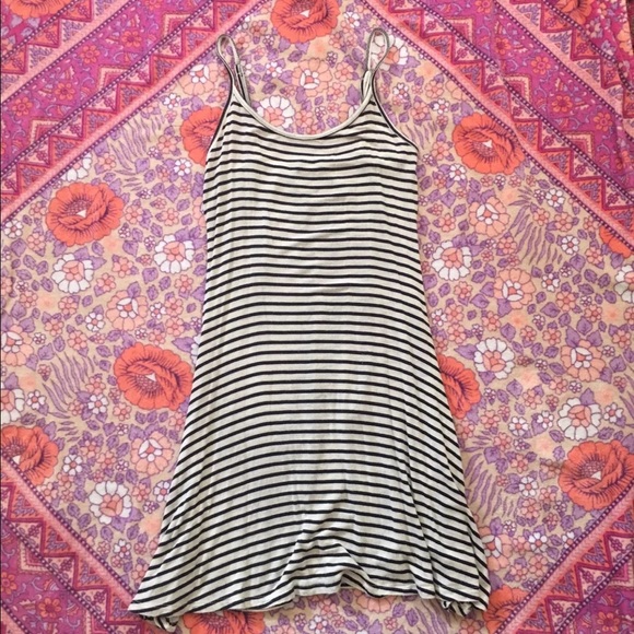 Brandy Melville Dresses & Skirts - Brandy Melville Striped Summer Dress