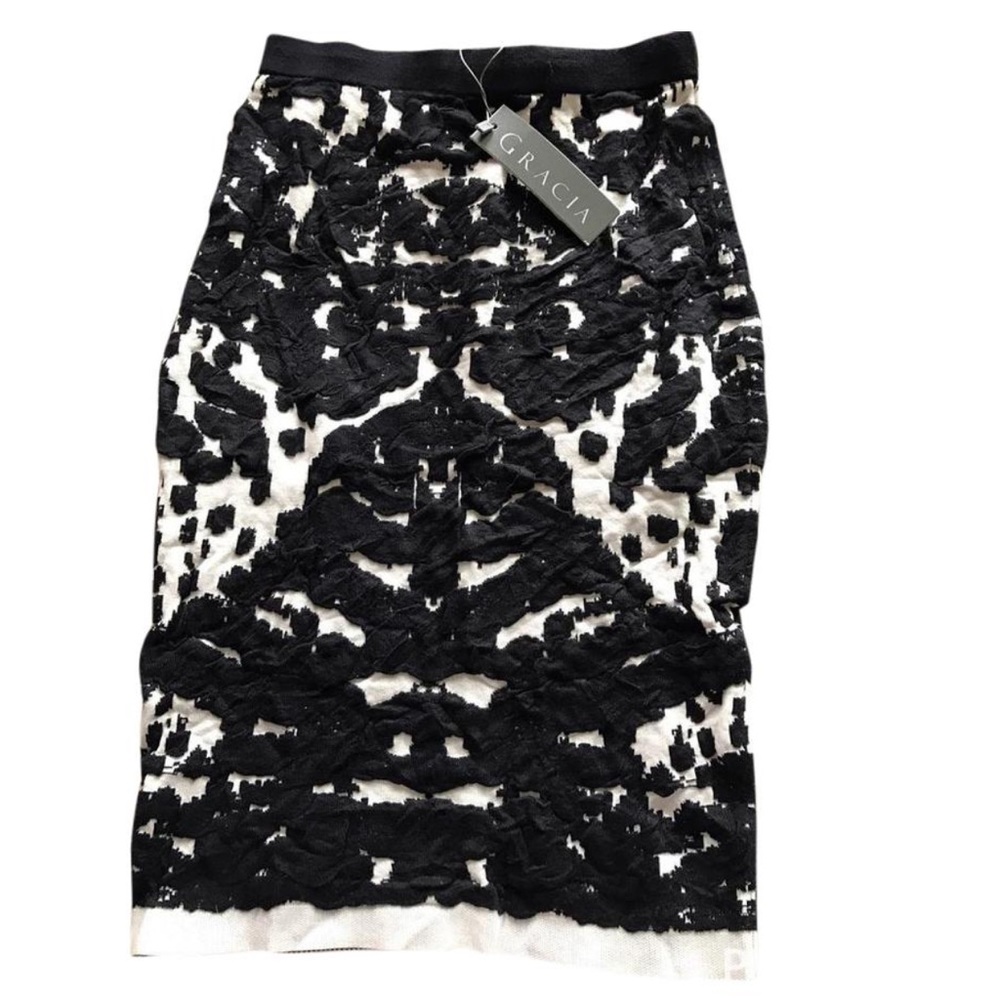 Stretch print pencil skirt