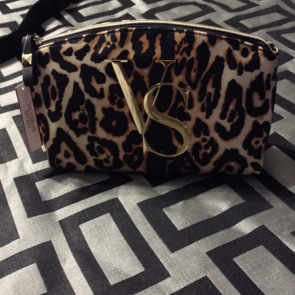 Cosmetic bag