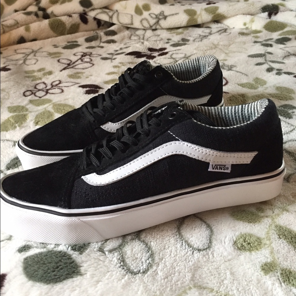 💯 Authentic Brand New Vans Old Skool Lite
