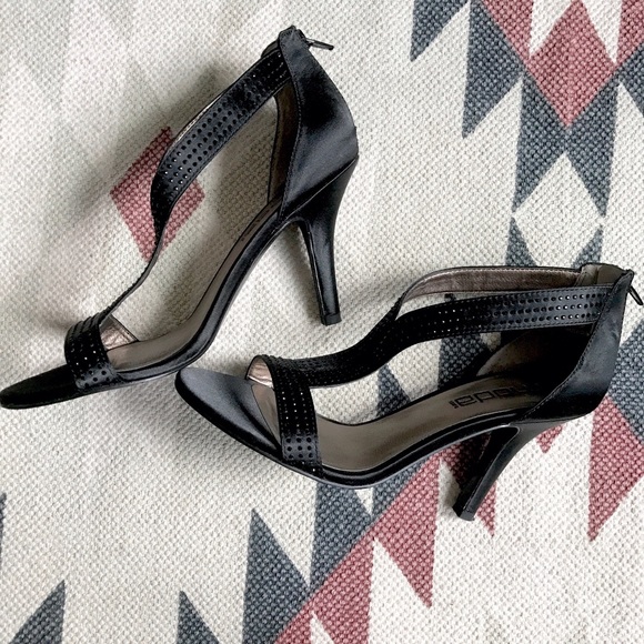 🌸👠 Moda Operandi Heels 🌸👠 - Picture 1 of 4