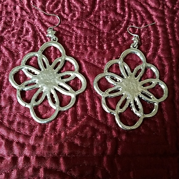 Earrings - Picture 2 of 2