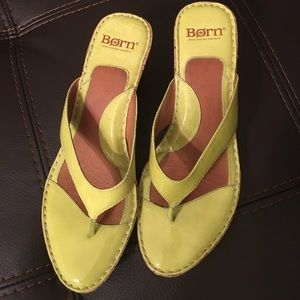 Size 9 Bright Yellow Leather/Cork Born Sandals