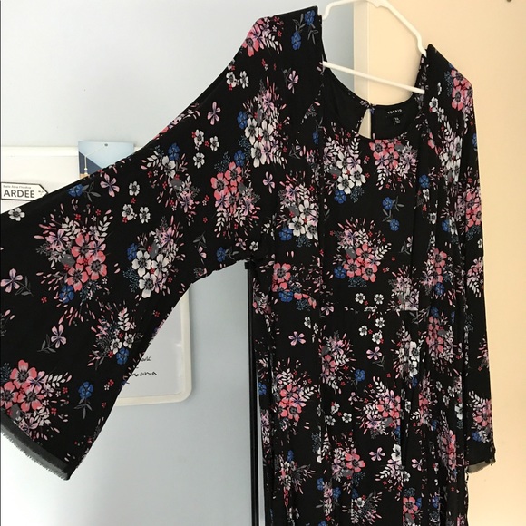 torrid Dresses & Skirts - Torrid plus size bell sleeve dress