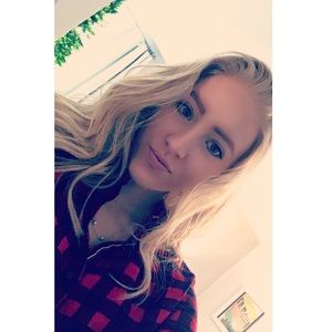 Meet your Posher, Ella