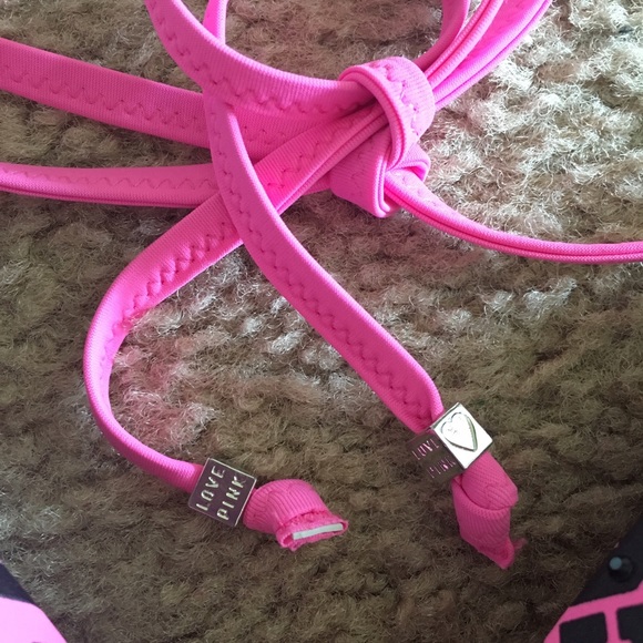 Pink Victoria secret bathing suit top - Picture 4 of 7