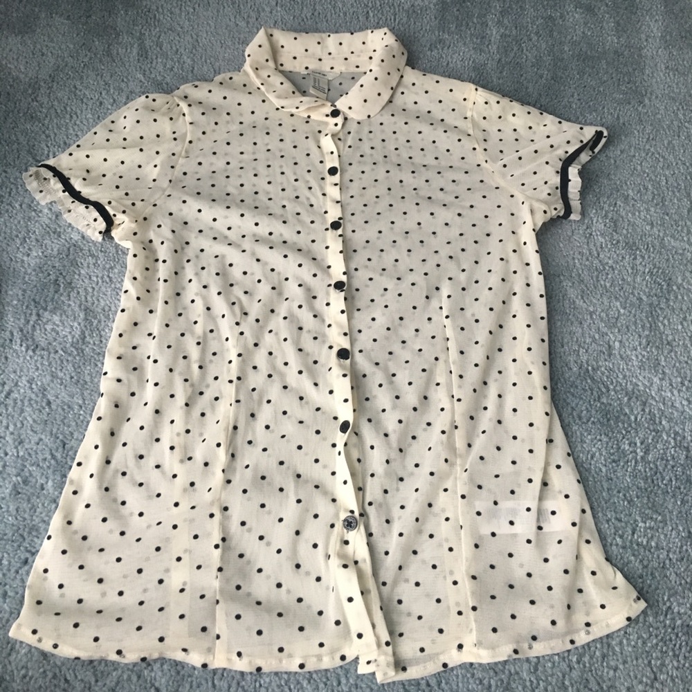 I LOVR HB1 polka dot dress shirt!