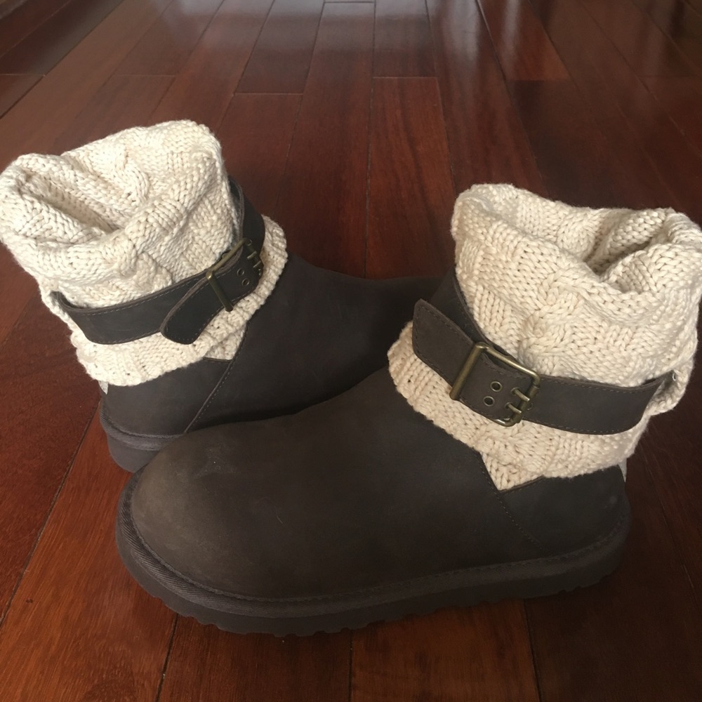 Brown Uggs with buckle, size 9, only worn once!