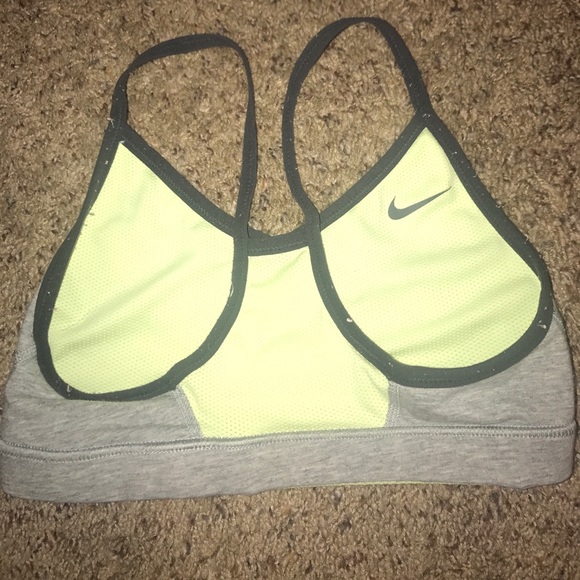 Reversible Nike Sports Bra - Picture 3 of 3
