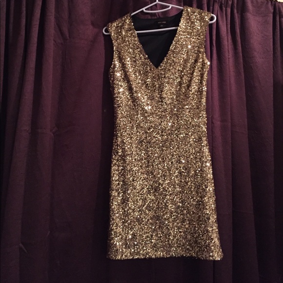 Gold sequin mini dress - Picture 2 of 3