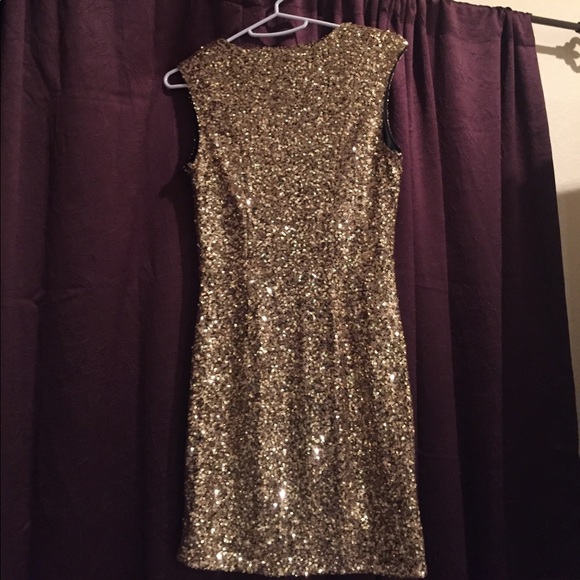 Gold sequin mini dress - Picture 3 of 3