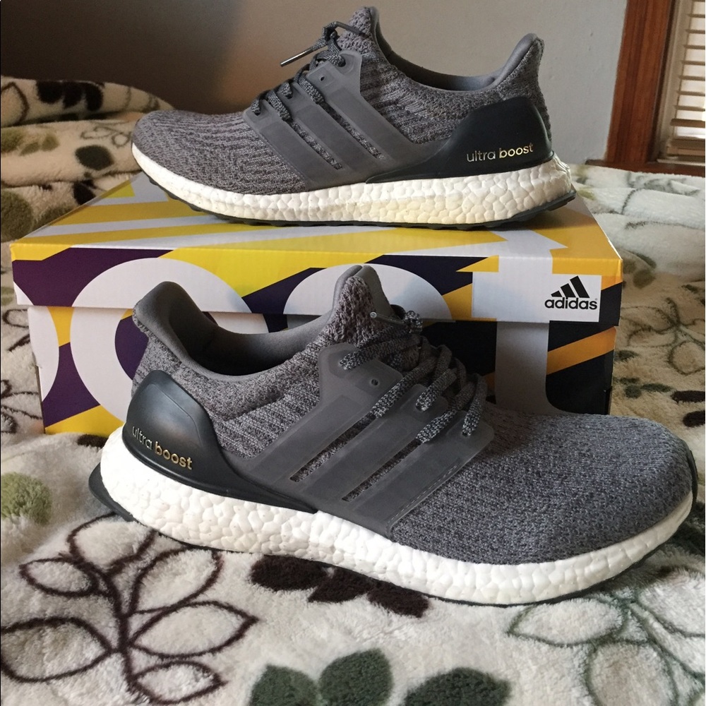 💯Authentic Adidas Ultra Boost 3.0