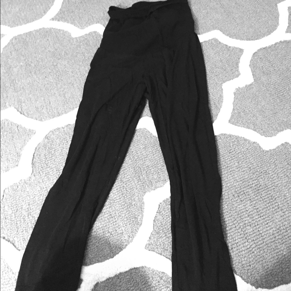 Black maternity legging-capris length