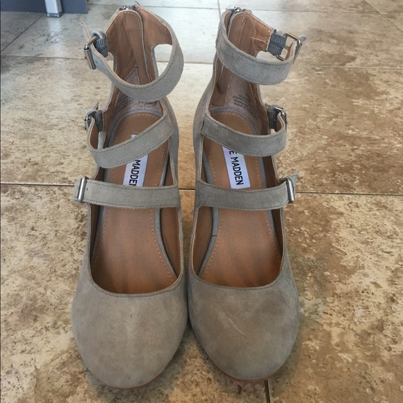 Like new! Steve Madden 'Veruca' Strappy Pump grey - Picture 1 of 5