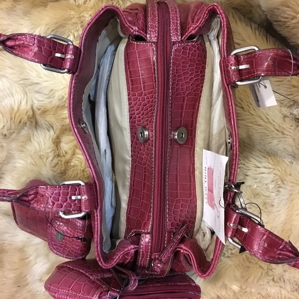 NEW! Vintage Uptown Girl Bag w/Makeup & Phone Case