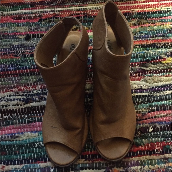 SOLD - Picture 4 of 4