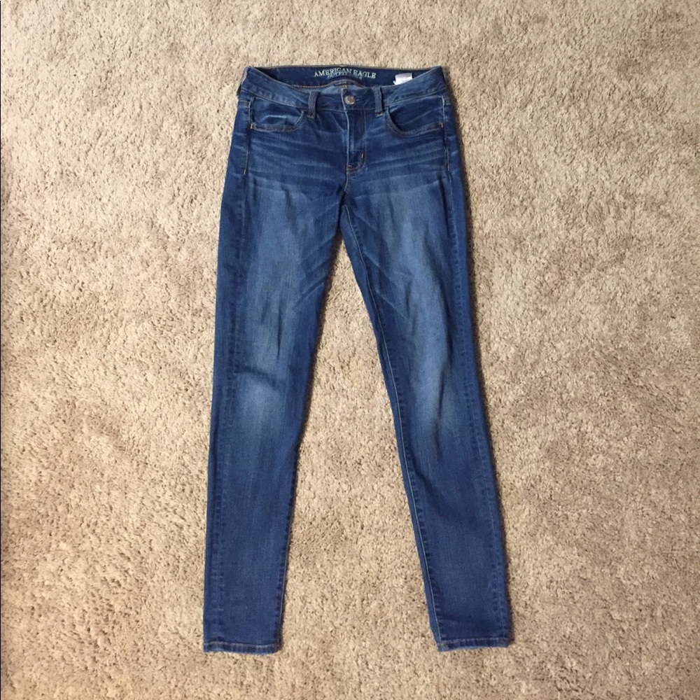 ** SOLD ** AE dark blue skinny Jeggings