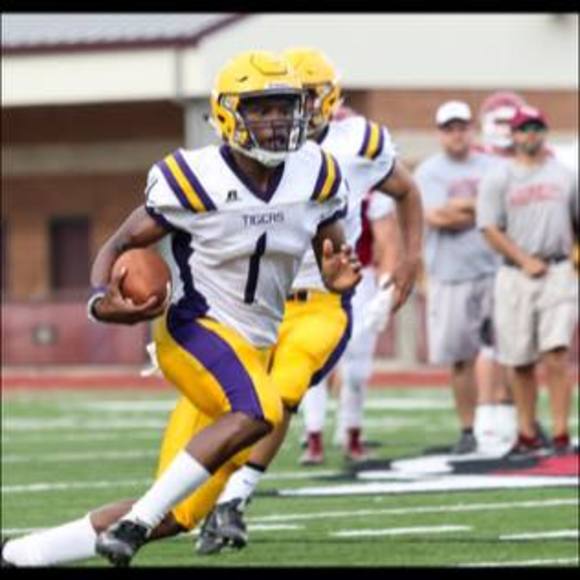 Meet your Posher, Damarcus - Picture 1 of 1